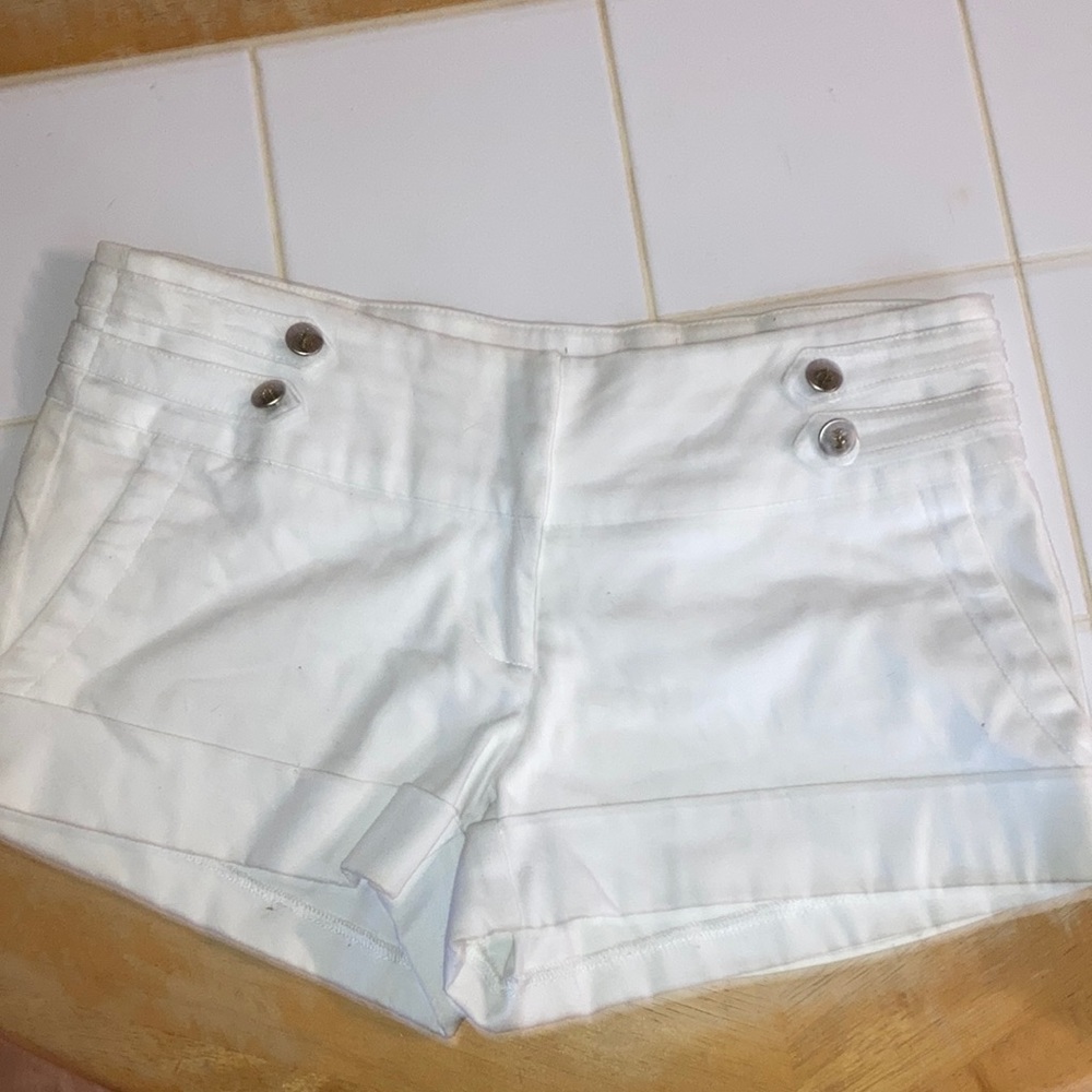 White sailor shorts super cute super comfortable size 4 in women’s